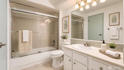 25005 98th Place S Kent WA 98030