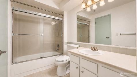 25005 98th Place S Kent WA 98030