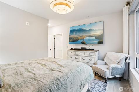 14598 Westminster Way N Shoreline WA 98133