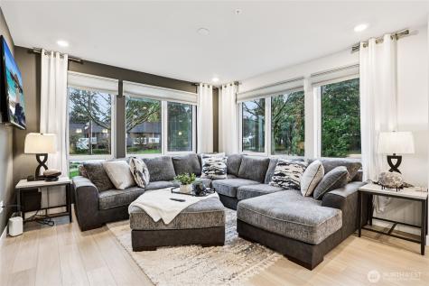 14598 Westminster Way N Shoreline WA 98133