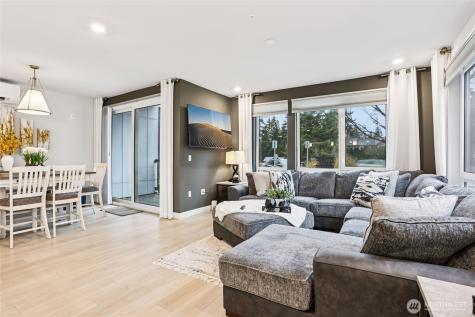 14598 Westminster Way N Shoreline WA 98133