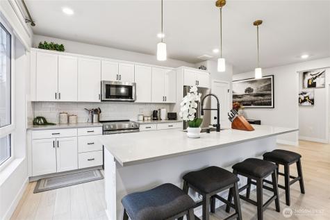 14598 Westminster Way N Shoreline WA 98133