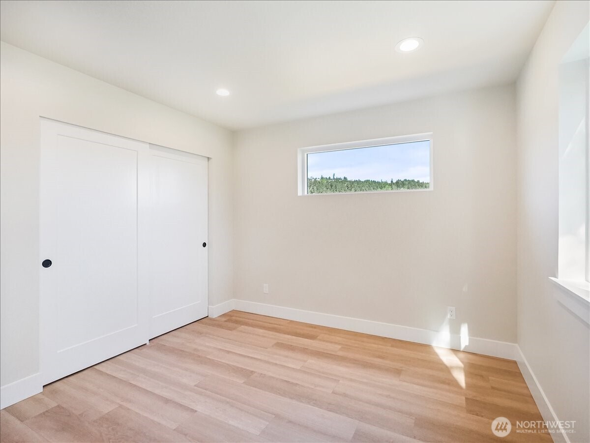 5701 Parker Road E Sumner WA 98390