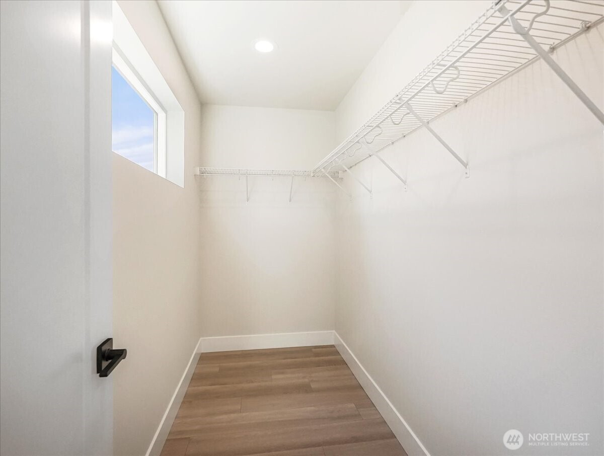 5701 Parker Road E Sumner WA 98390
