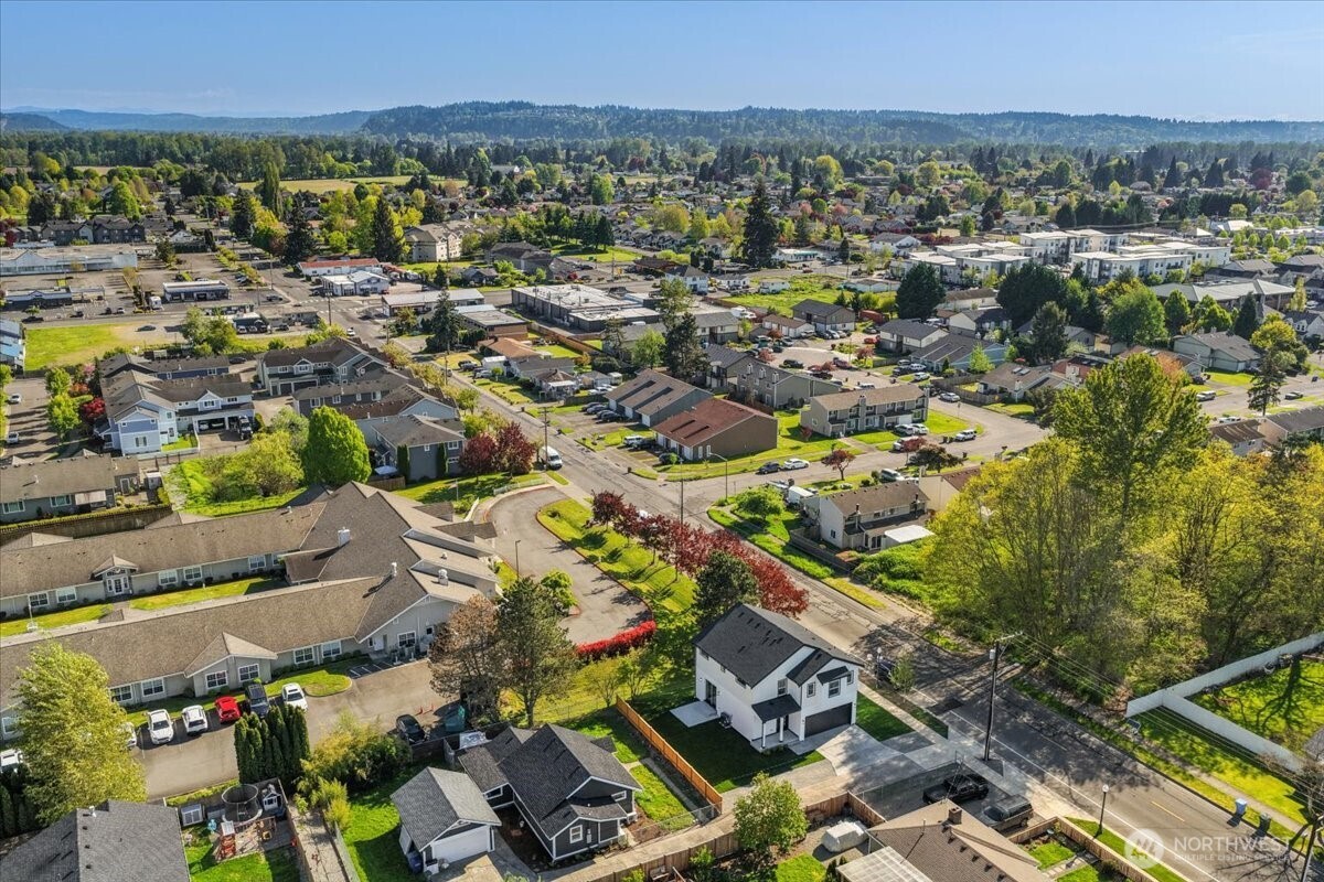 5701 Parker Road E Sumner WA 98390