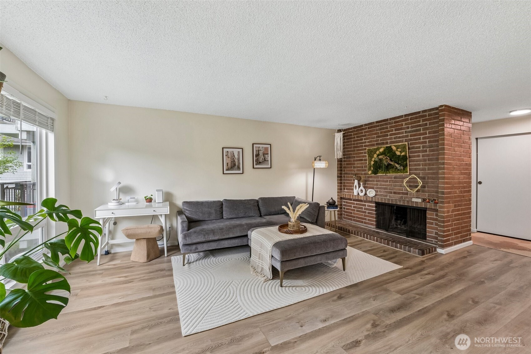 15214 NE 8th Street Bellevue WA 98005
