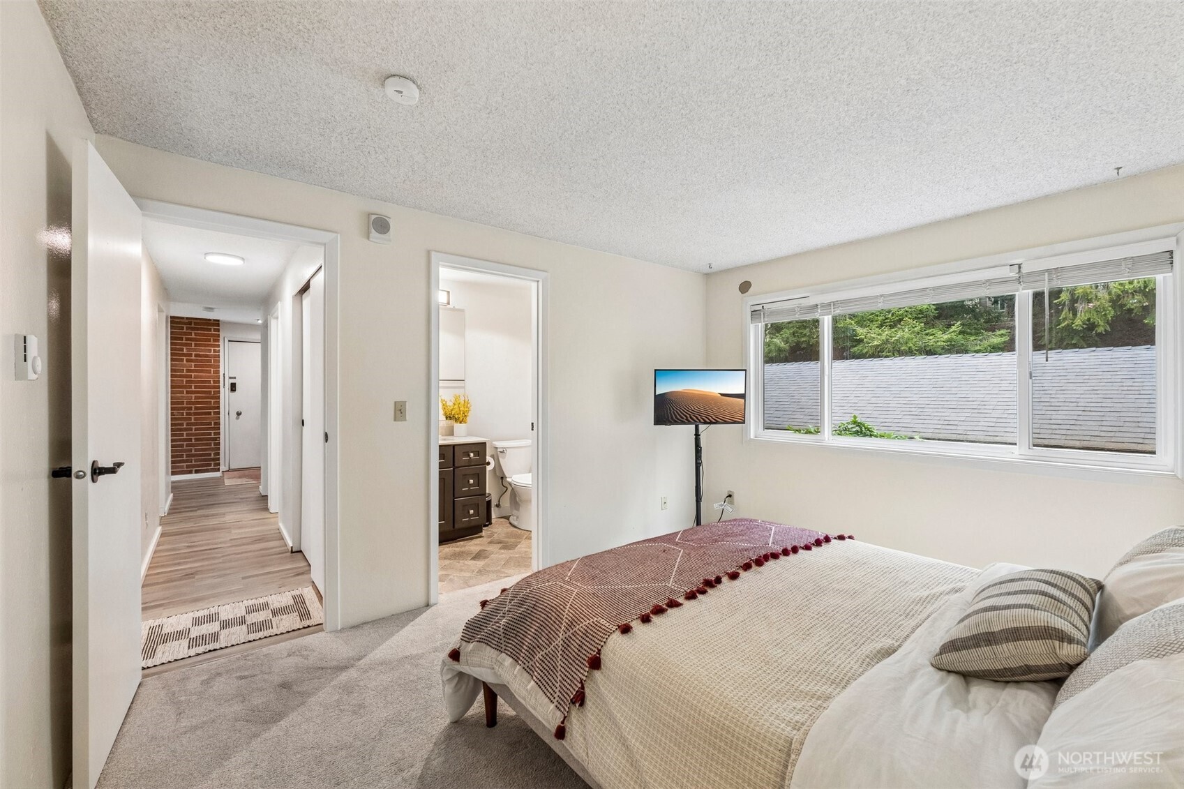 15214 NE 8th Street Bellevue WA 98005