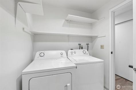 15214 NE 8th Street Bellevue WA 98005