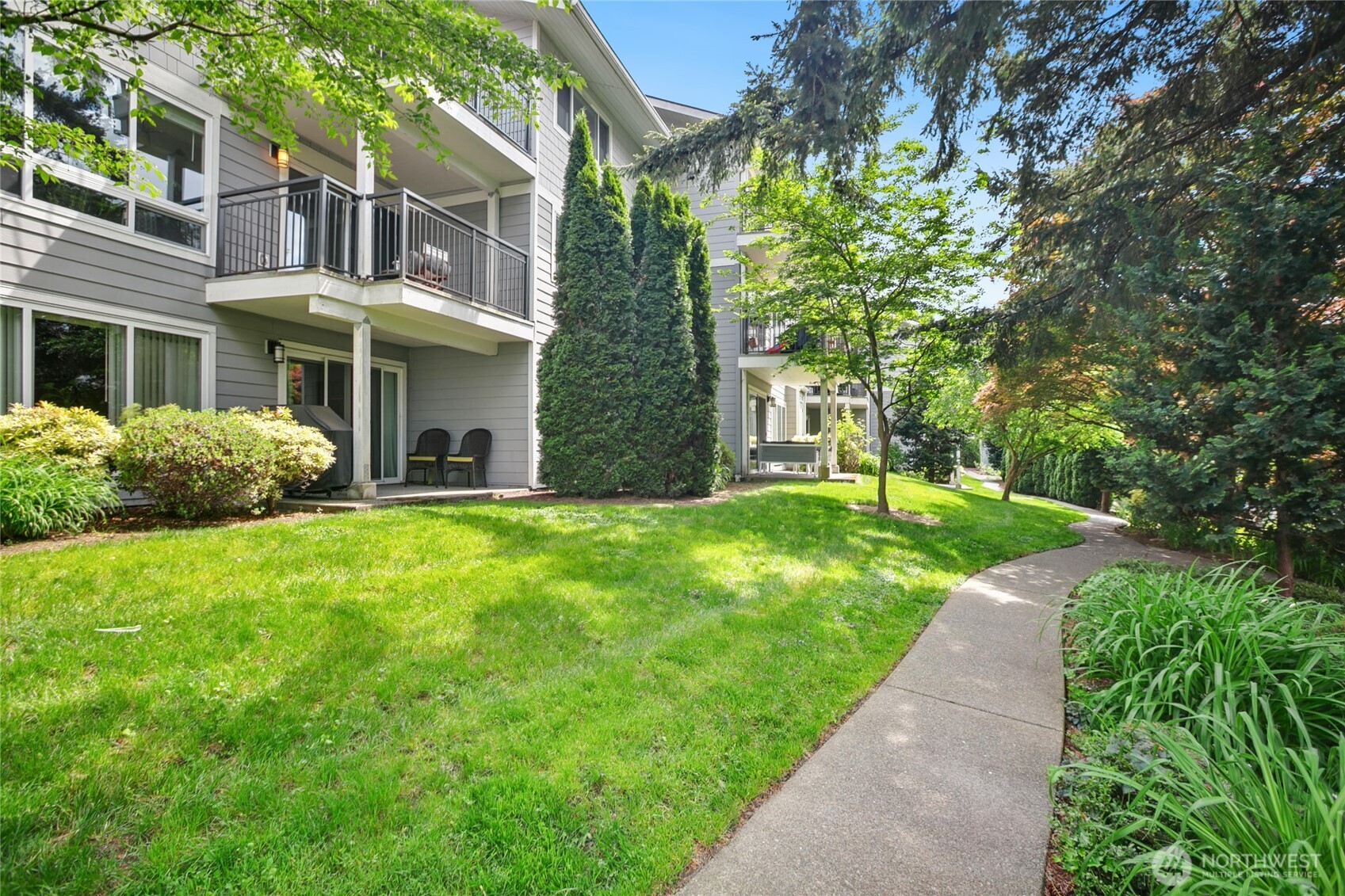 15214 NE 8th Street Bellevue WA 98005