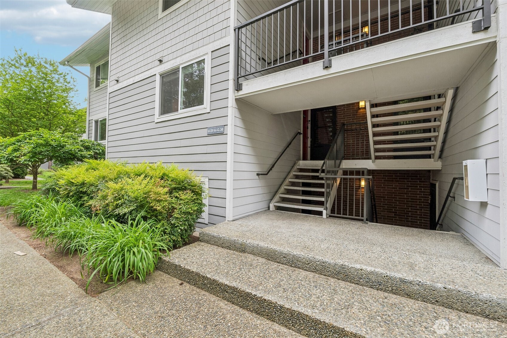 15214 NE 8th Street Bellevue WA 98005