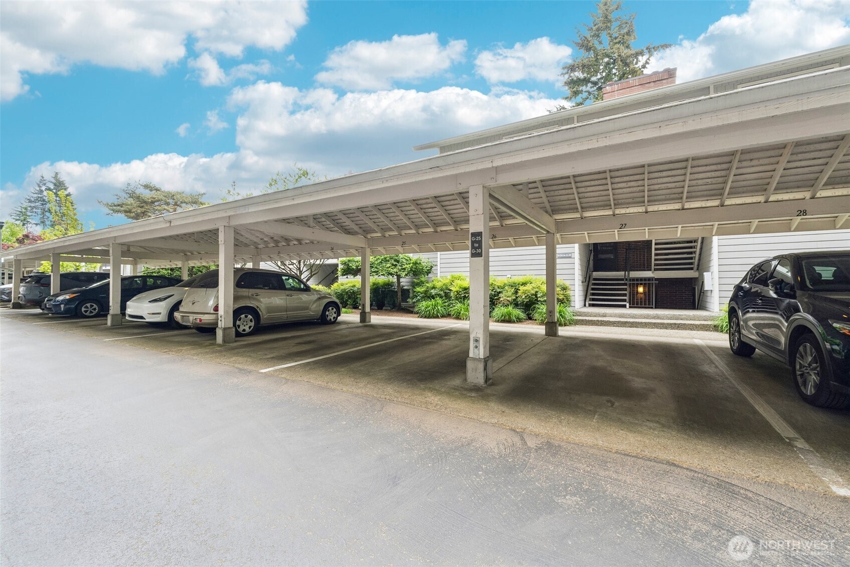 15214 NE 8th Street Bellevue WA 98005