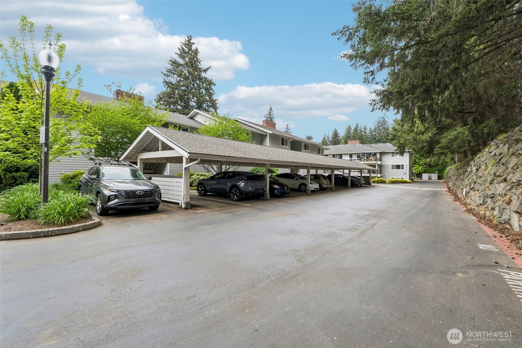 15214 NE 8th Street Bellevue WA 98005