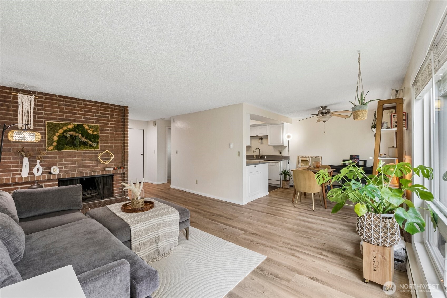 15214 NE 8th Street Bellevue WA 98005