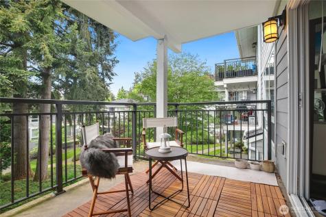 15214 NE 8th Street Bellevue WA 98005
