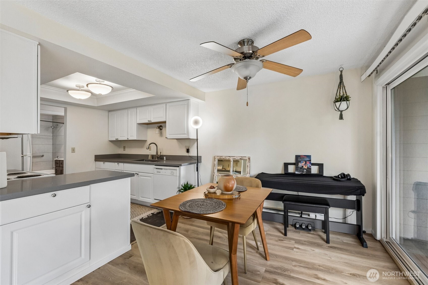 15214 NE 8th Street Bellevue WA 98005