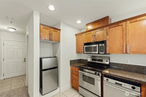 123 Queen Anne Avenue N Seattle WA 98109