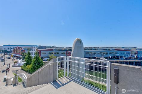 123 Queen Anne Avenue N Seattle WA 98109