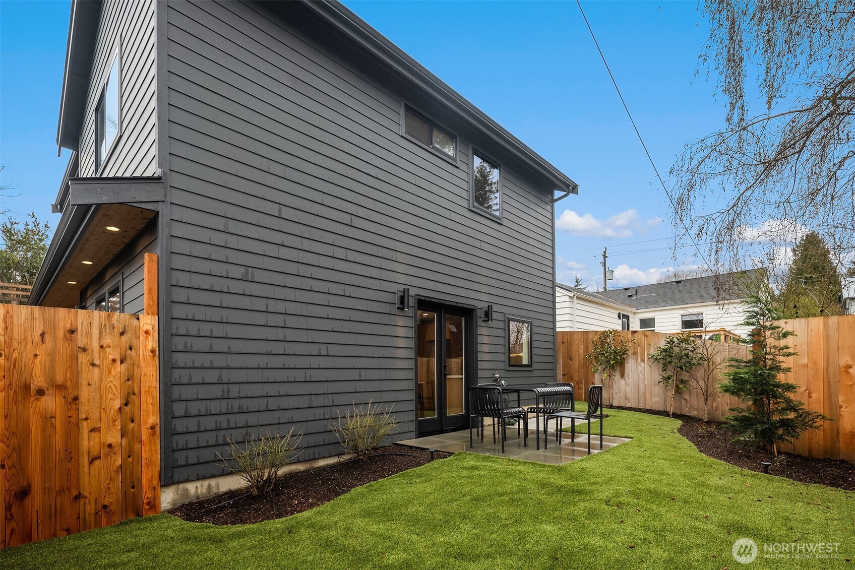 4009 33rd Avenue W Seattle WA 98199