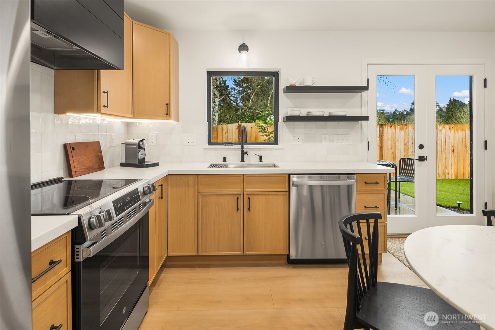 4009 33rd Avenue W Seattle WA 98199