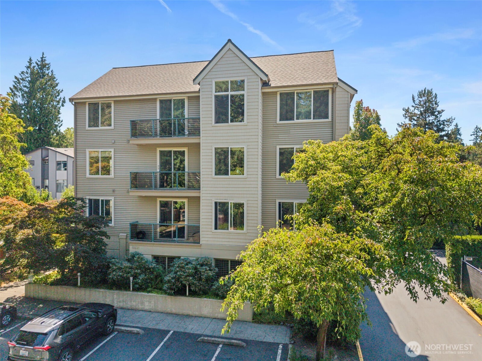 6831 NE 170th Street Kenmore WA 98028