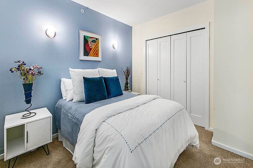 76 Cedar Street Seattle WA 98121