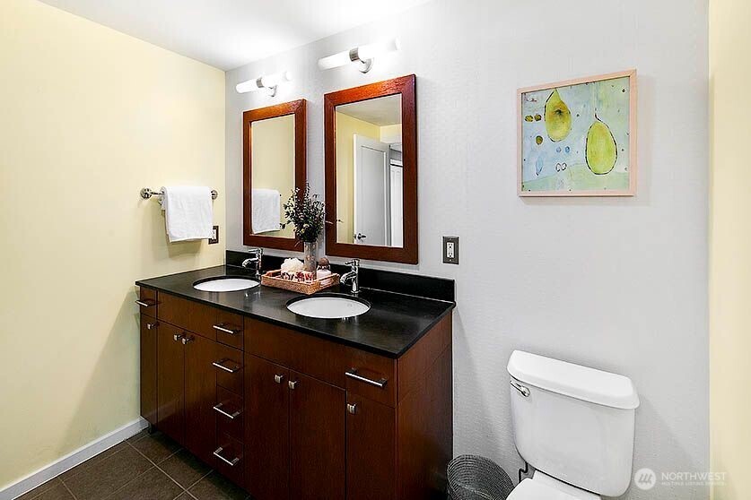 76 Cedar Street Seattle WA 98121
