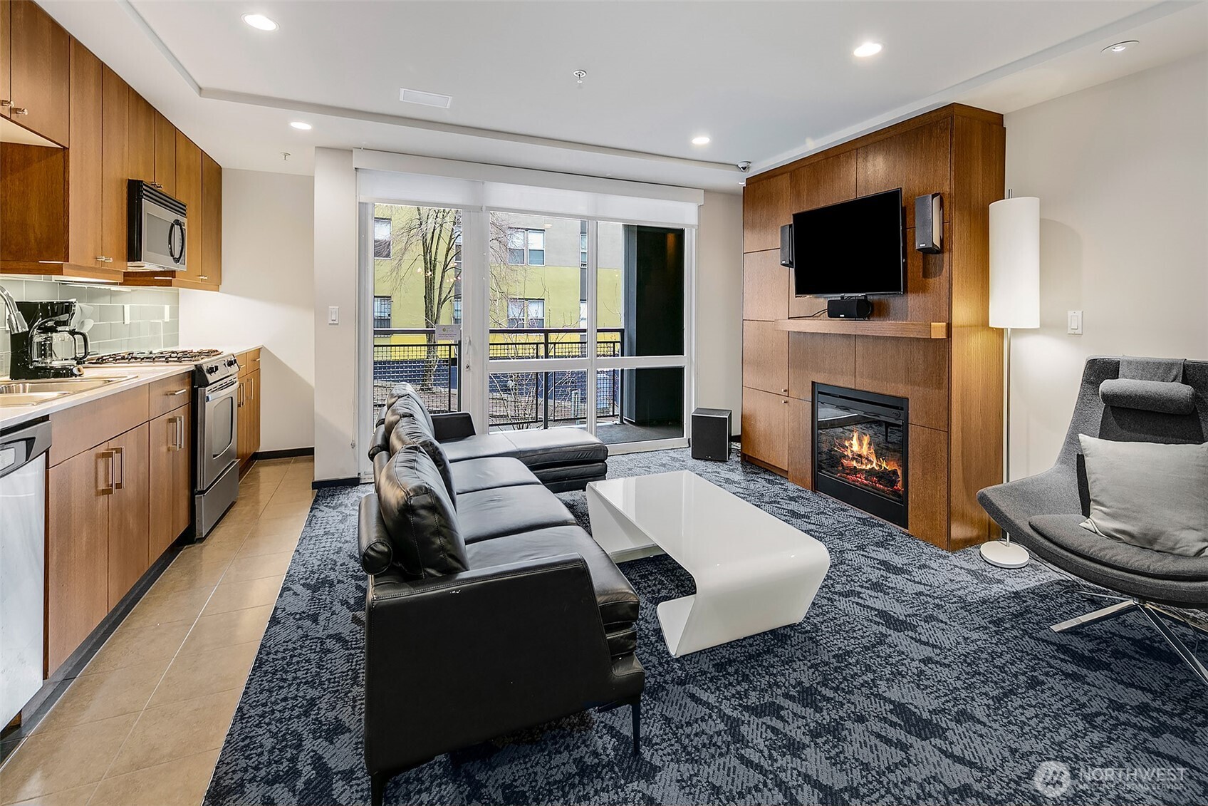76 Cedar Street Seattle WA 98121