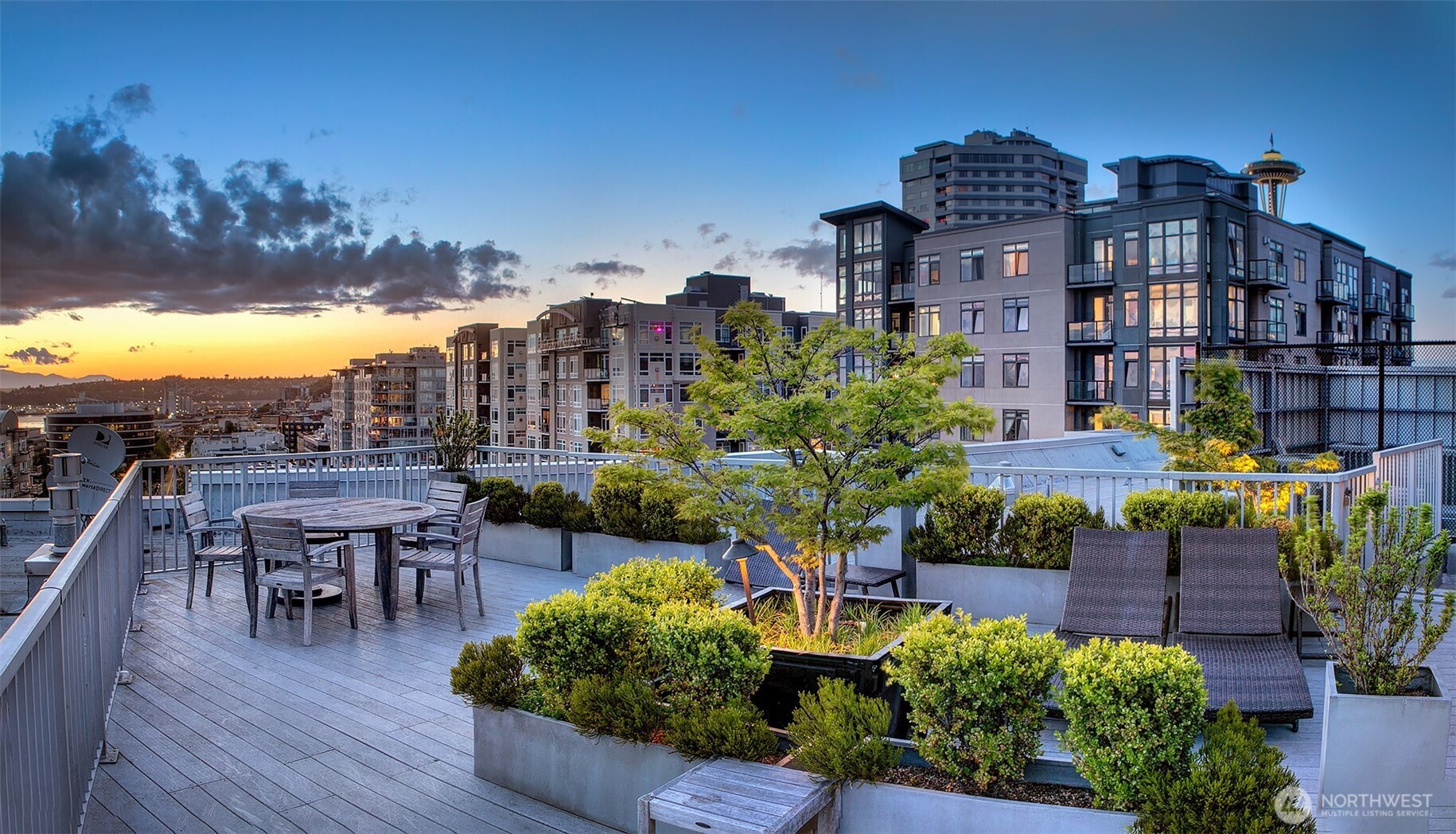 76 Cedar Street Seattle WA 98121
