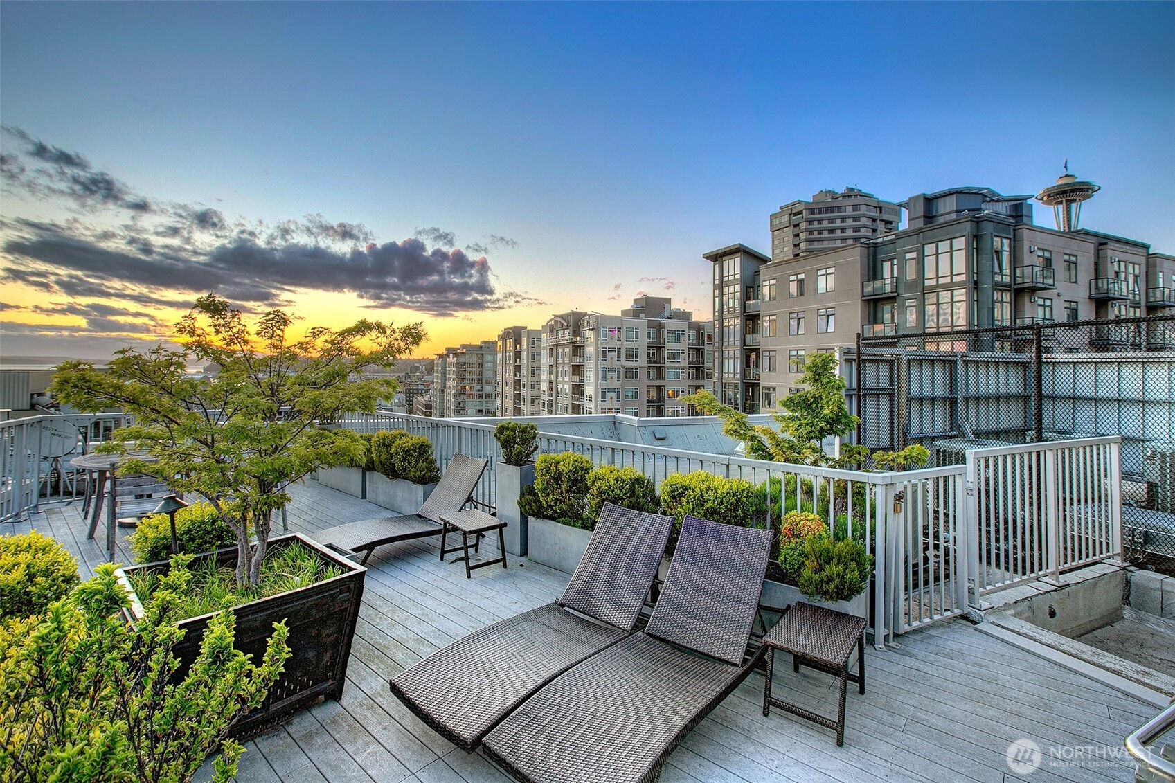 76 Cedar Street Seattle WA 98121