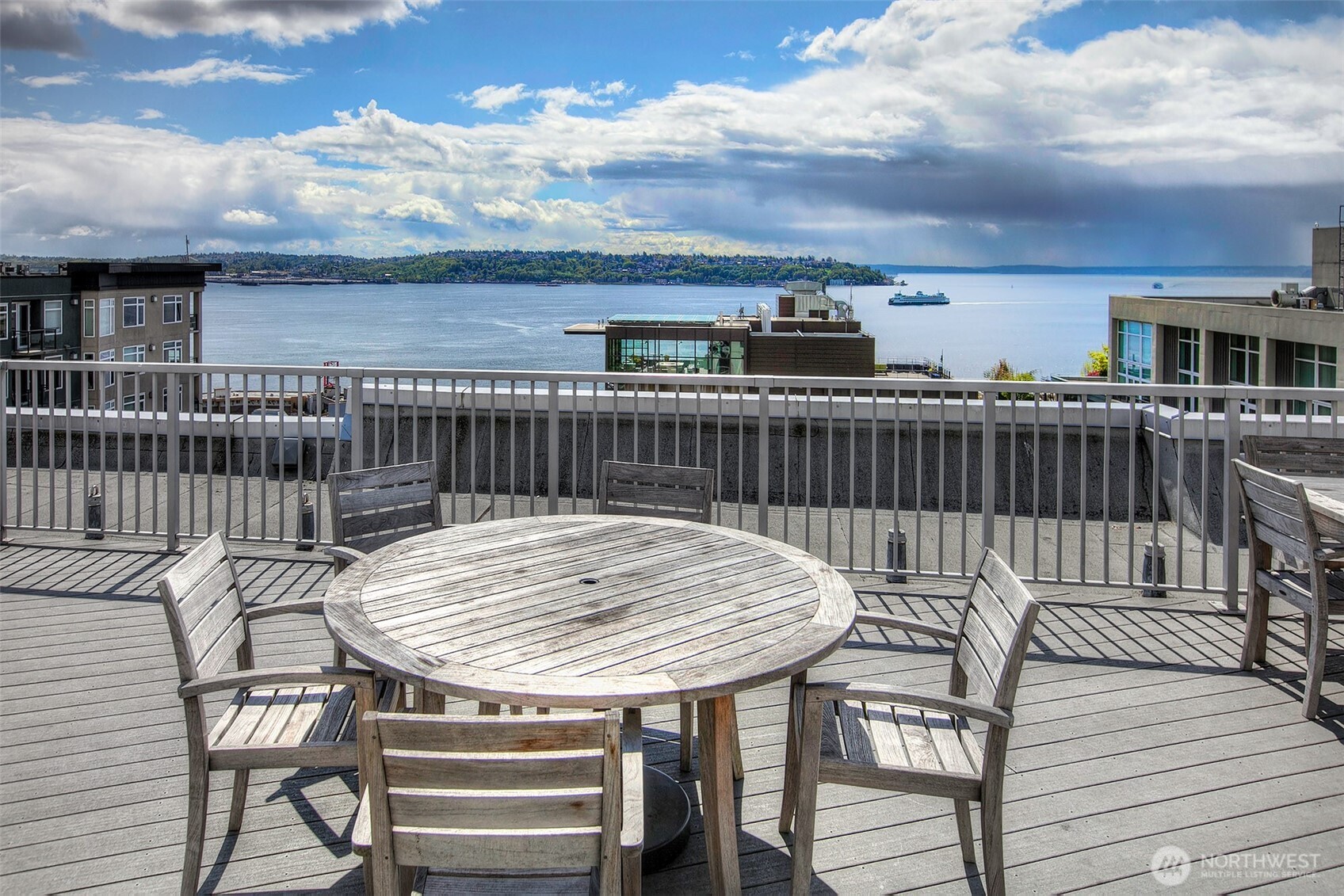 76 Cedar Street Seattle WA 98121
