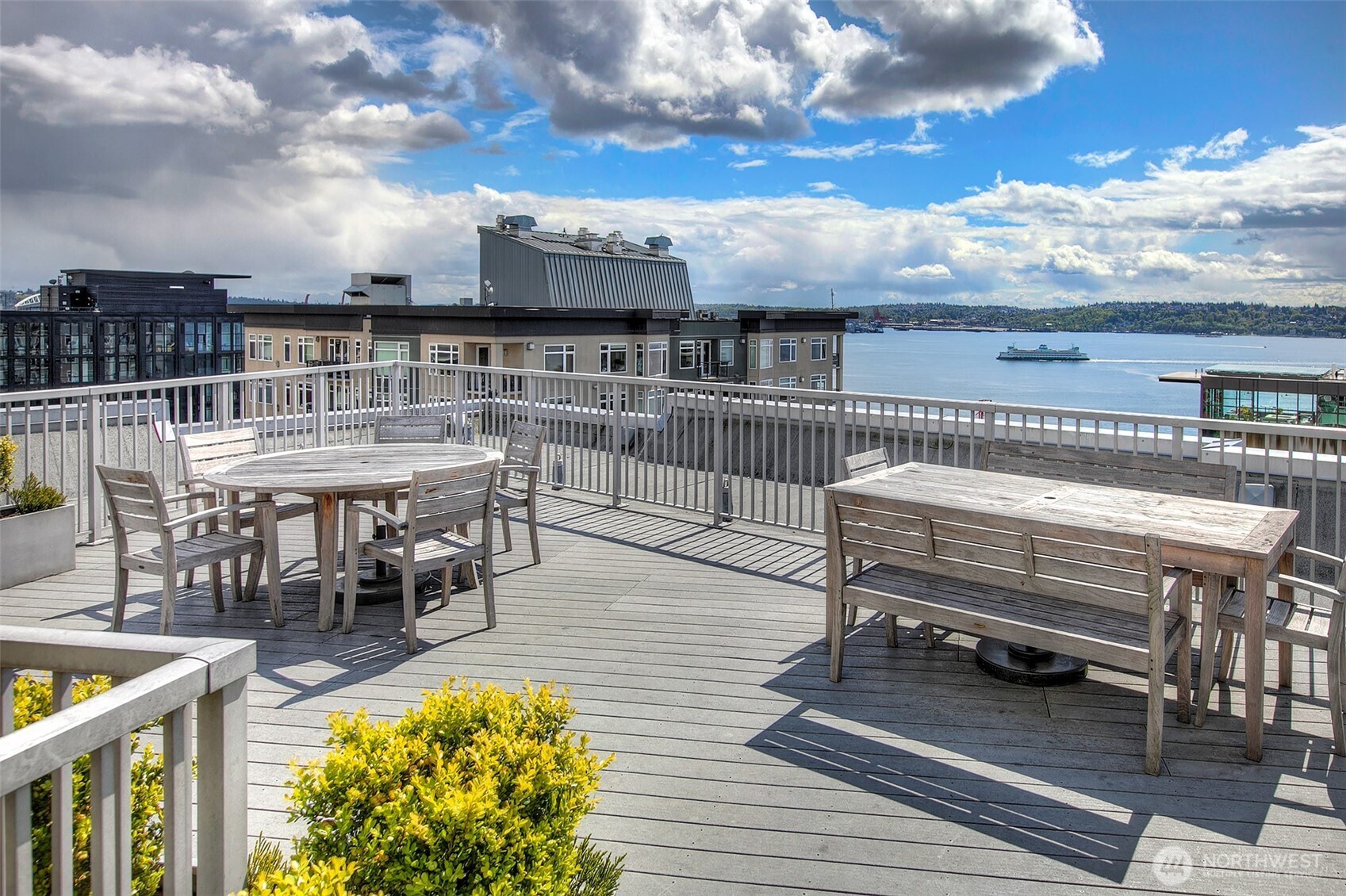 76 Cedar Street Seattle WA 98121