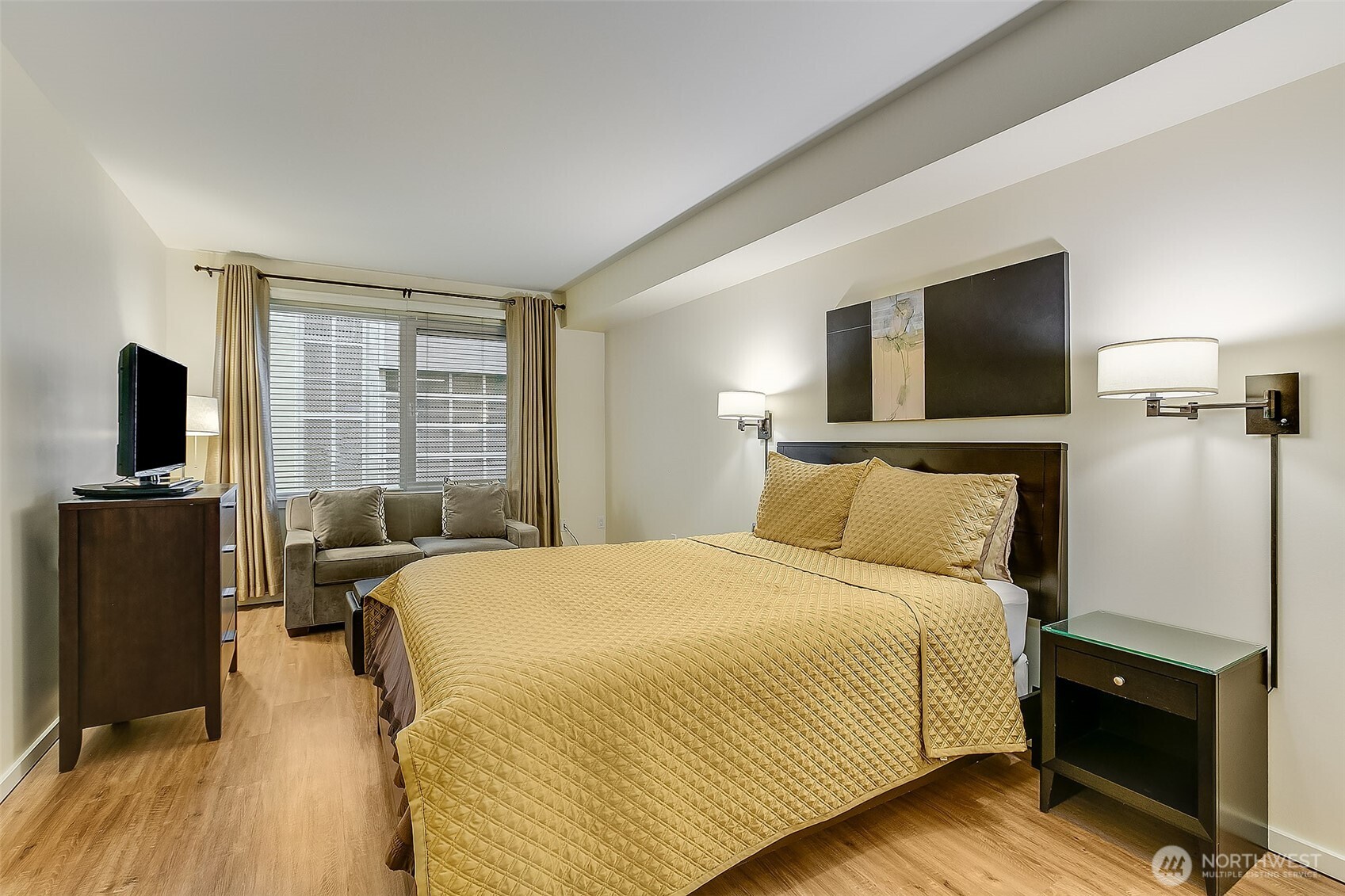 76 Cedar Street Seattle WA 98121
