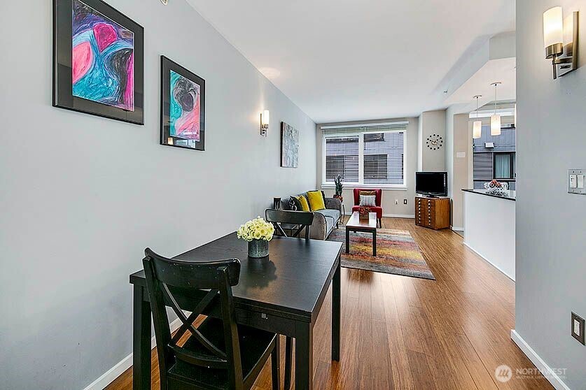 76 Cedar Street Seattle WA 98121