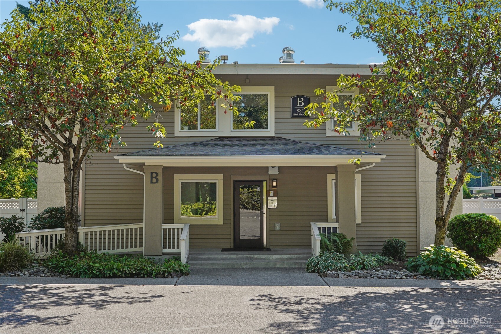 831 126th Place NE Bellevue WA 98005