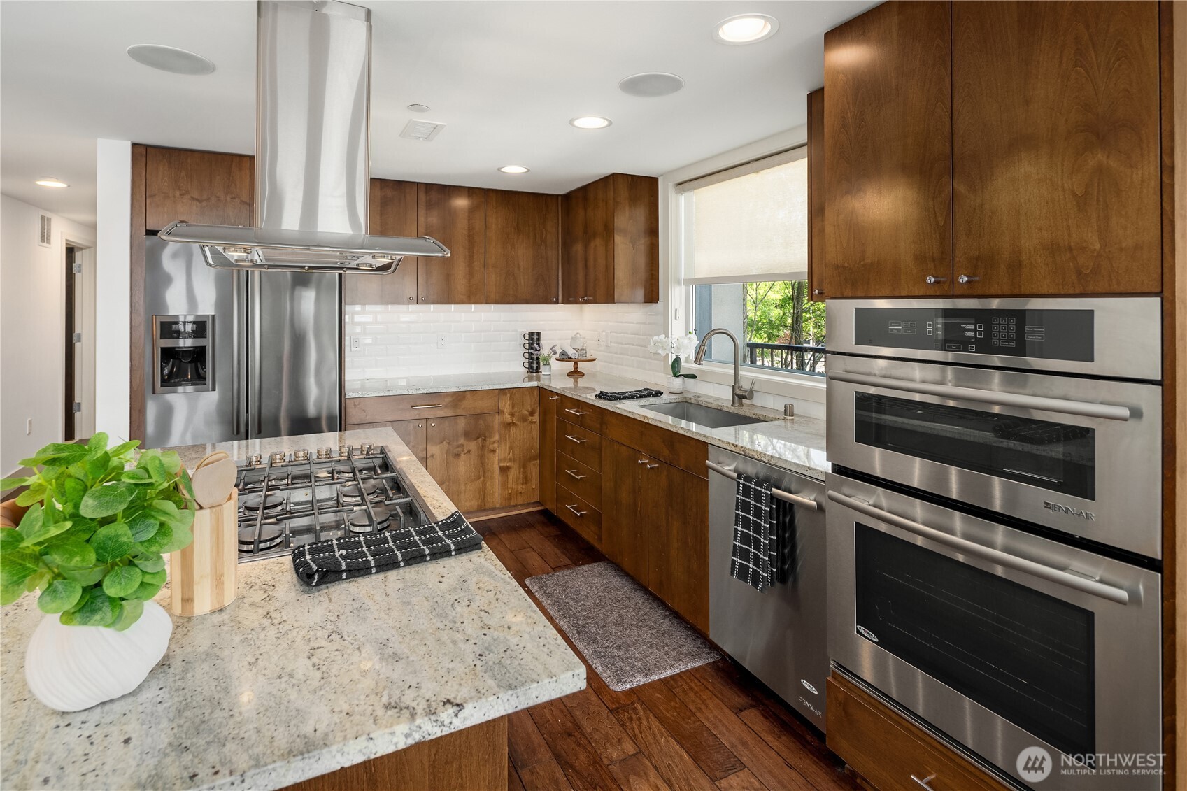 9123 NE Juanita Drive Kirkland WA 98034