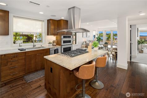 9123 NE Juanita Drive Kirkland WA 98034
