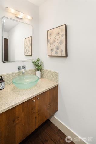 9123 NE Juanita Drive Kirkland WA 98034