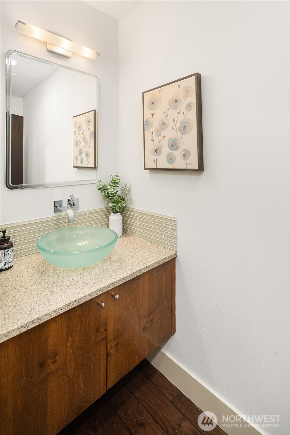 9123 NE Juanita Drive Kirkland WA 98034