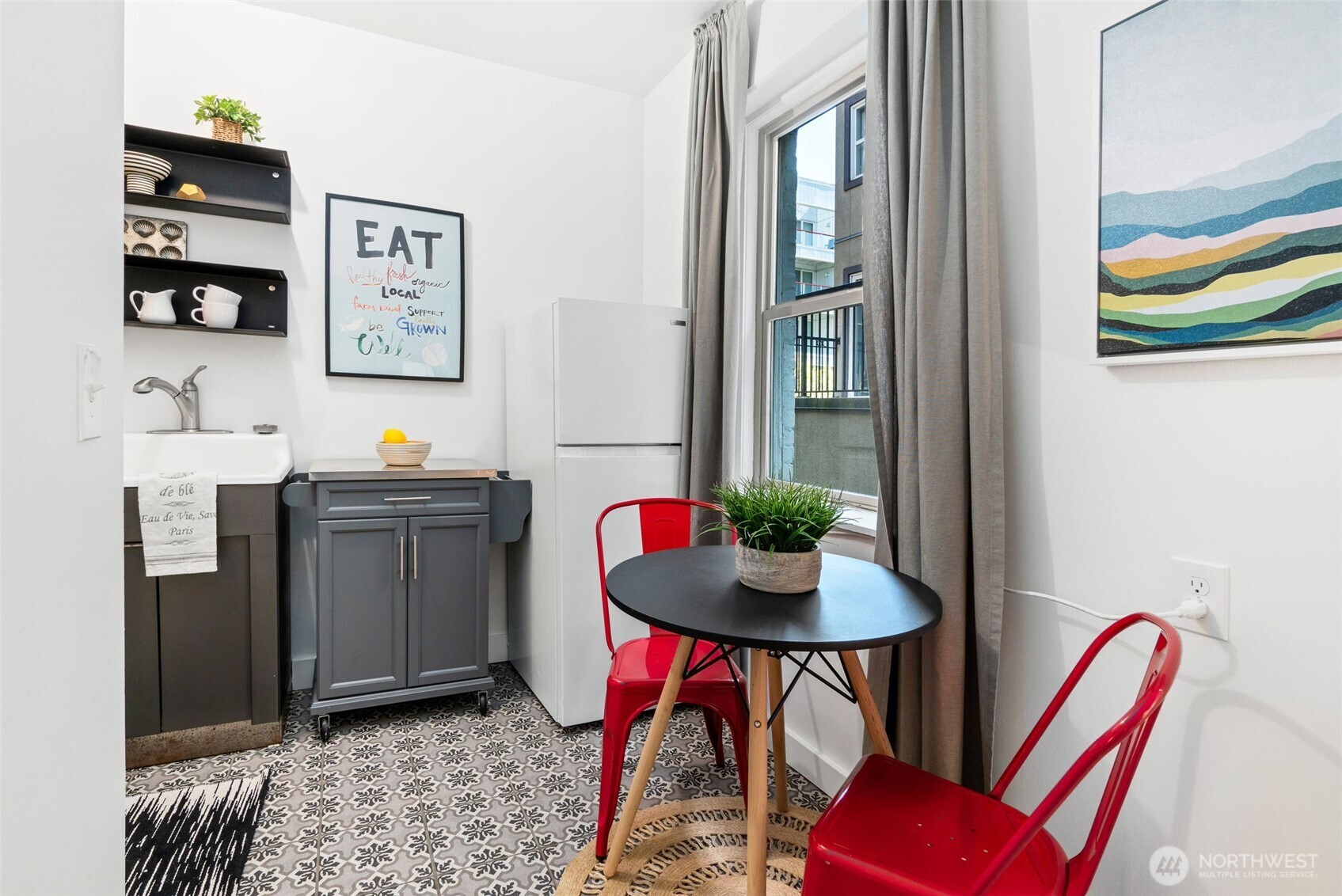 7 Harrison Street Seattle WA 98109