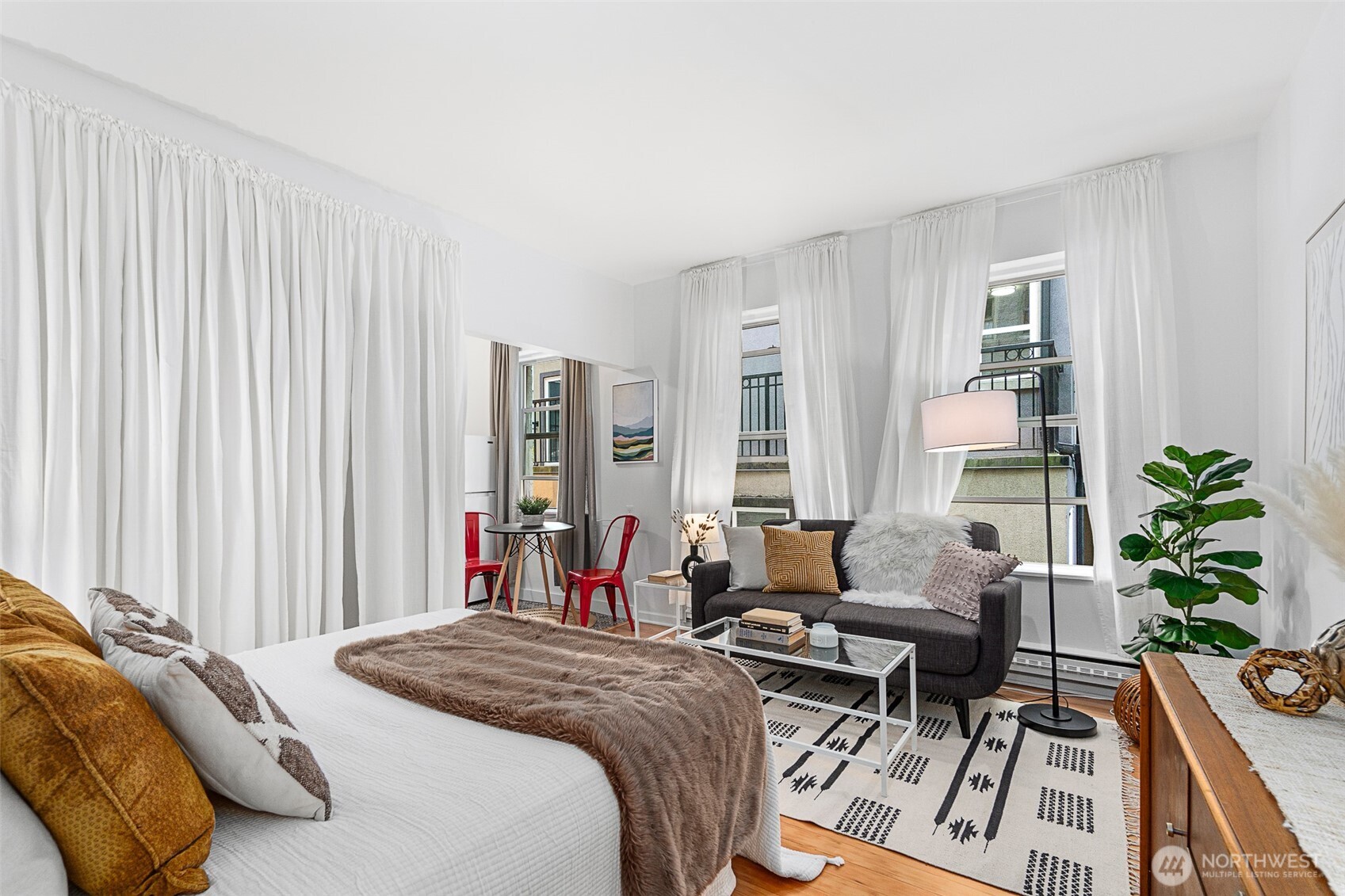 7 Harrison Street Seattle WA 98109
