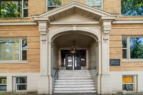 7 Harrison Street Seattle WA 98109