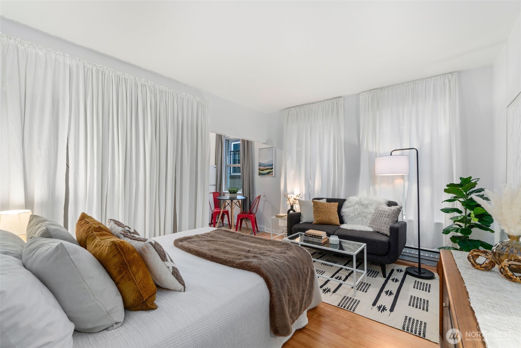 7 Harrison Street Seattle WA 98109