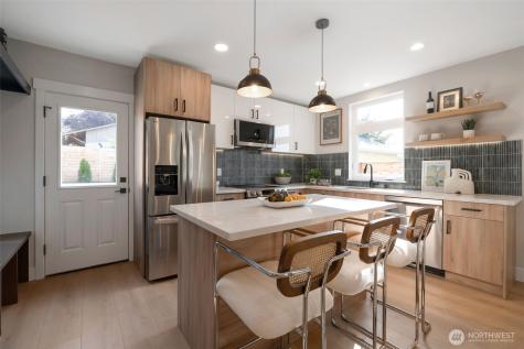1605 SW Kenyon Street Seattle WA 98106