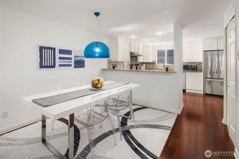 379 100th Avenue NE Bellevue WA 98004