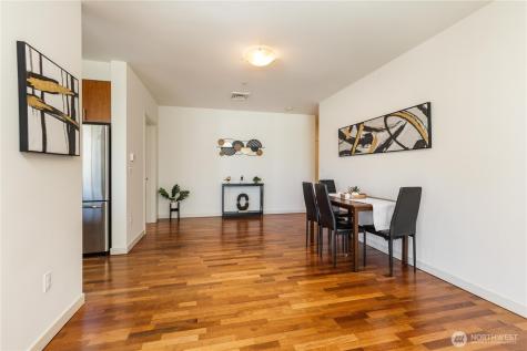 3104 Western Avenue Seattle WA 98121