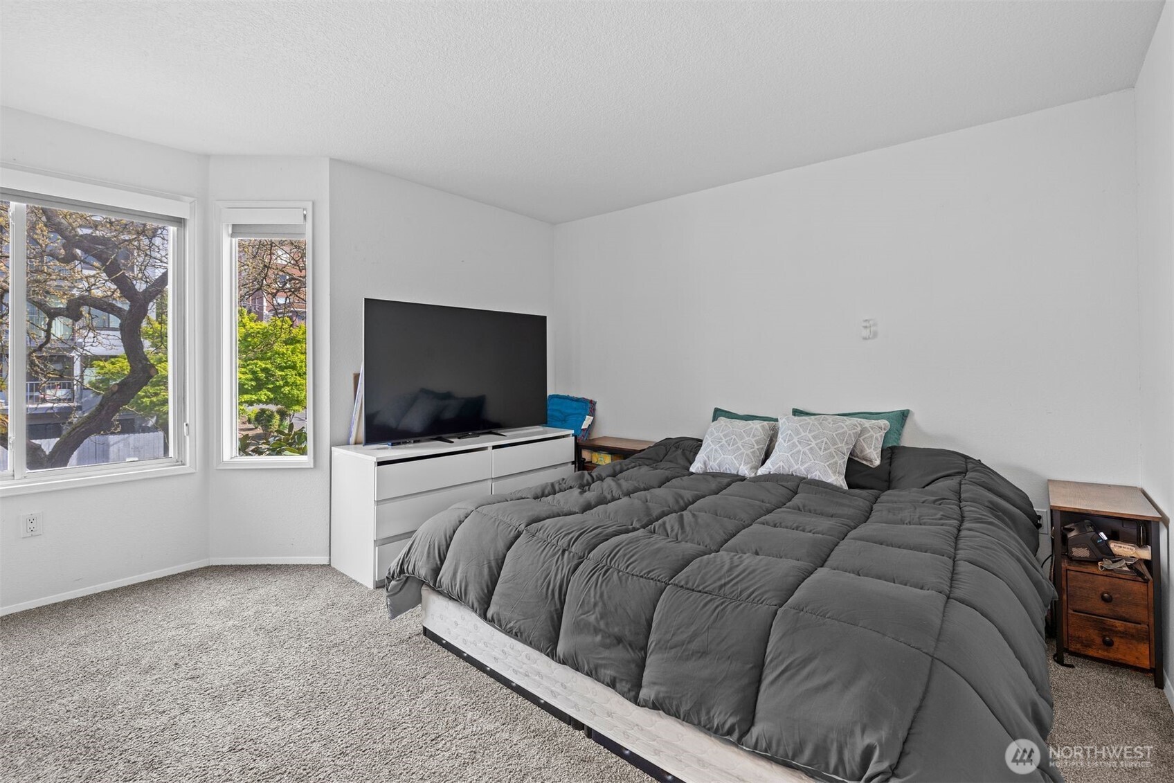 303 13th Avenue E Seattle WA 98102