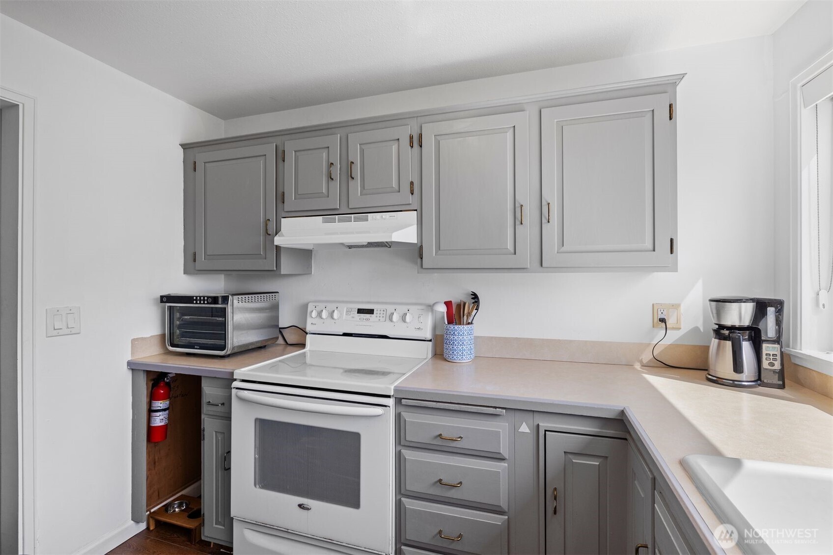 303 13th Avenue E Seattle WA 98102