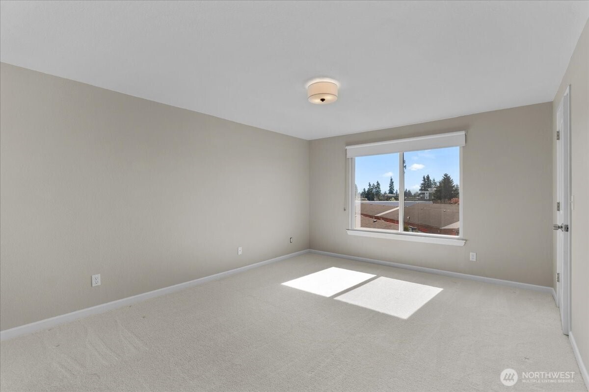 9815 Holly Drive Everett WA 98204