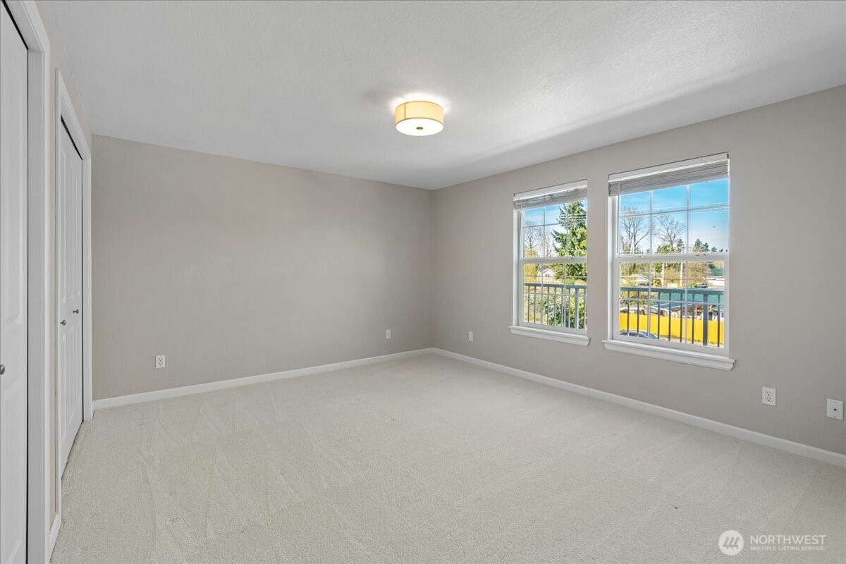 9815 Holly Drive Everett WA 98204