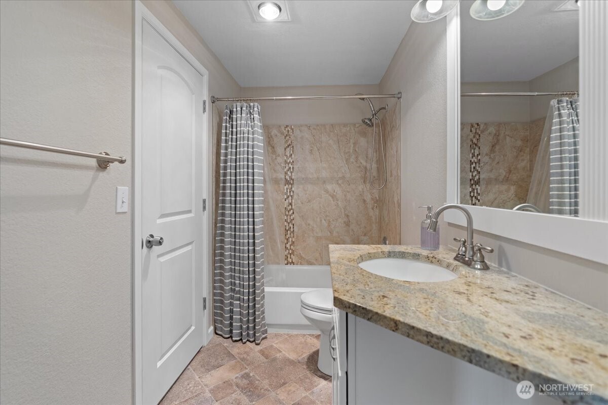 9815 Holly Drive Everett WA 98204